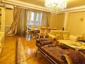 Satılır 4 otaqlı 170 m2 yeni tikili Heydər Əliyev Mərkəzi