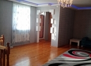 Satılır 4 otaqlı 200 m2 köhnə tikili Y.Suraxanı