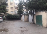 Satılır 5 otaqlı 130 m2 köhnə tikili Xalqlar Dostluğu m.