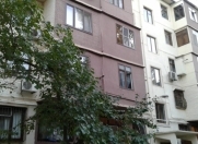 Satılır 3 otaqlı 80 m2 köhnə tikili 9 mkr