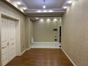 Satılır 3 otaqlı 150 m2 yeni tikili 8 mkr