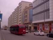 Satılır 2 otaqlı 60 m2 köhnə tikili Ayna Sultanova heykəli