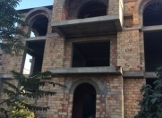 Satılır 8 otaqlı 750 m2 villa Ayna Sultanova heykəli