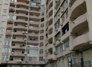 Satılır 2 otaqlı 87 m2 köhnə tikili Elmlər Akademiyası m.