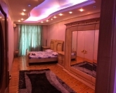 İcarəyə verilir 4 otaqlı 210 m2 yeni tikili 28 May m.