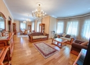 Satılır 12 otaqlı 450 m2 həyət evi Sulutəpə