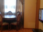 İcarəyə verilir 2 otaqlı 45 m2 köhnə tikili 5 mkr