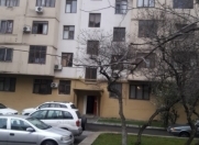 Satılır 2 otaqlı 60 m2 köhnə tikili Memar Əcəmi m.