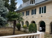 Satılır 12 otaqlı 600 m2 bağ evi Novxanı