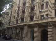 Satılır 3 otaqlı 120 m2 köhnə tikili Fontanlar bağı