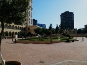 Satılır 5 otaqlı 280 m2 yeni tikili Nizami m.