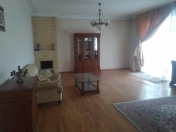 Satılır 6 otaqlı 330 m2 yeni tikili Nizami m.