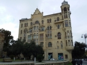 Satılır 4 otaqlı 105 m2 köhnə tikili Sahil m.