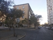 Satılır 3 otaqlı 75 m2 köhnə tikili Qara Qarayev m.