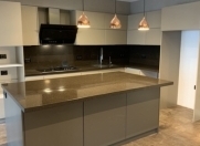 Satılır 5 otaqlı 283 m2 yeni tikili AMAY