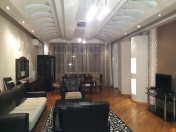 İcarəyə verilir 4 otaqlı 130 m2 yeni tikili Altes Plaza