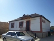 Satılır 3 otaqlı 100 m2 həyət evi Saray