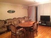 İcarəyə verilir 4 otaqlı 130 m2 köhnə tikili Nəriman Nərimanov m.