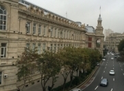 İcarəyə verilir 2 otaqlı 106 m2 köhnə tikili İçəri Şəhər