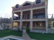Satılır 10 otaqlı 370 m2 villa Novxanı