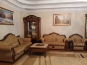 İcarəyə verilir 4 otaqlı 180 m2 yeni tikili Gənclik m.