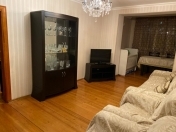 İcarəyə verilir 2 otaqlı 50 m2 köhnə tikili Elmlər Akademiyası m.