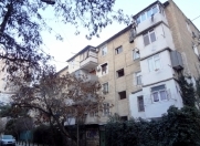 Satılır 1 otaqlı 35 m2 köhnə tikili Elmlər Akademiyası m.