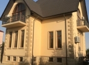 Satılır 6 otaqlı 380 m2 bağ evi Novxanı