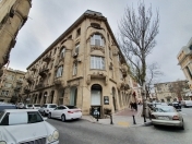 İcarəyə verilir 7 otaqlı 230 m2 ofis Səbail r.