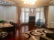 Satılır 4 otaqlı 160 m2 yeni tikili 28 May m.