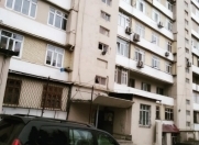 Satılır 3 otaqlı 90 m2 köhnə tikili Qara Qarayev m.