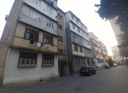 Satılır 2 otaqlı 600 m2 köhnə tikili 8 km