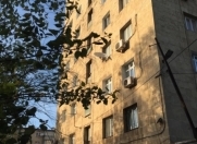 Satılır 3 otaqlı 85 m2 köhnə tikili Qara Qarayev m.