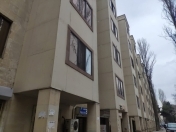 Satılır 3 otaqlı 80 m2 köhnə tikili İnşaat Universiteti