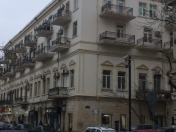 İcarəyə verilir 3 otaqlı 90 m2 köhnə tikili Sahil m.