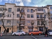 İcarəyə verilir 2 otaqlı 65 m2 köhnə tikili Sahil m.