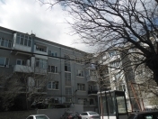 Satılır 2 otaqlı 52 m2 köhnə tikili Badamdar