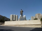 Satılır 3 otaqlı 70 m2 köhnə tikili Nərimanov heykəli