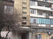 Satılır 5 otaqlı 130 m2 köhnə tikili 9 mkr