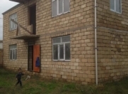 Satılır 4 otaqlı 200 m2 həyət evi Sulutəpə