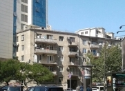 Satılır 1 otaqlı 40 m2 köhnə tikili Nizami m.