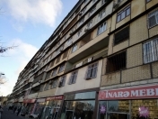 Satılır 2 otaqlı 50 m2 köhnə tikili Xalqlar Dostluğu m.
