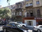 Satılır 2 otaqlı 45 m2 köhnə tikili Neft Akademiyası