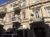 Satılır 3 otaqlı 55 m2 köhnə tikili Səbail r.