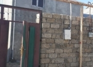 Satılır 3 otaqlı 272 m2 həyət evi Binə