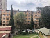 Satılır 2 otaqlı 40 m2 köhnə tikili Memar Əcəmi m.