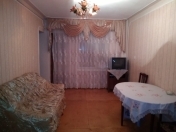 Satılır 2 otaqlı 45 m2 köhnə tikili Neftçilər m.