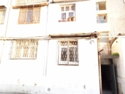Satılır 2 otaqlı 42 m2 köhnə tikili Həzi Aslanov