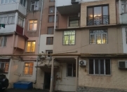 Satılır 2 otaqlı 35 m2 köhnə tikili Qara Qarayev m.