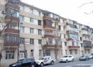 İcarəyə verilir 2 otaqlı 48 m2 köhnə tikili Çin səfirliyi